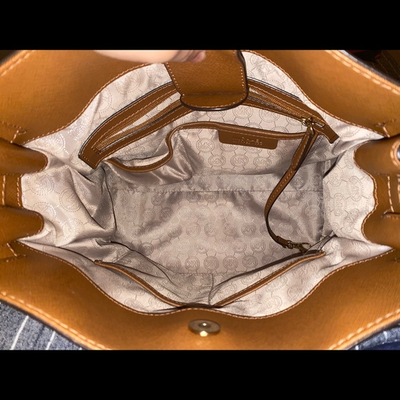 Michael Kors Hamilton purse - Picture 2 of 4